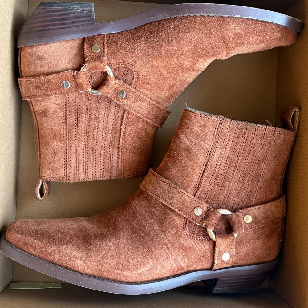 The Santiago Western Suede Ankle Boot, EUC! - Picture 4 of 13